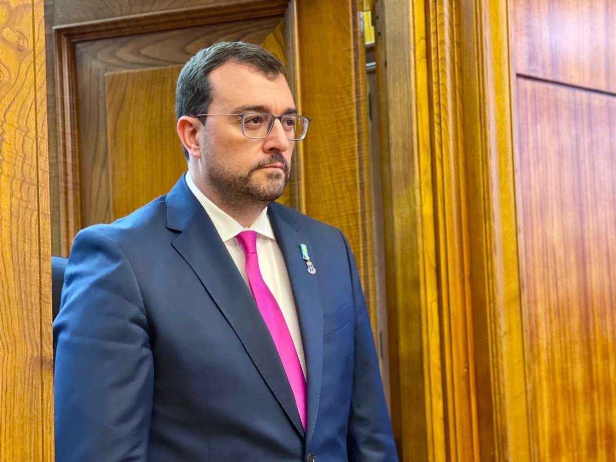 Barbón (PSOE) dice que su reforma fiscal beneficia a la mayoría social