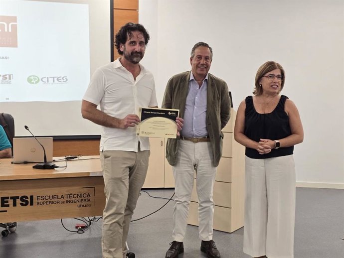 La Universidad de Huelva premia la innovación responsable de LAR Arquitectura por Mejor Empresa Basada en el Conocimiento