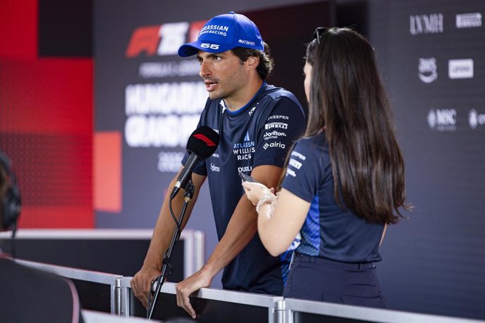 SAINZ Carlos (spa), Williams Racing FW47, retrato durante o Grande Prêmio da Hungria Lenovo de Fórmula 1 de 2025, 14ª etapa do Campeonato Mundial de Fórmula 1 da FIA de 2025, de 1 a 3 de agosto de 2025, no Hungaroring, em Mogyorod, Hungria - Foto Julien D
