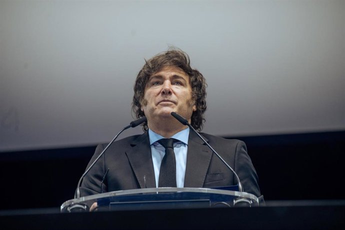 Archivo - El presidente de Argentina, Javier Milei, interviene durante la última jornada del Madrid Economic Forum, en el Palacio de Vistalegre, a 8 de junio de 2025, en Madrid (España)