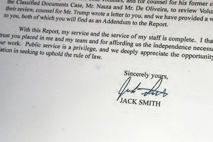 Archivo - Arquivo - 14 de janeiro de 2025, Estados Unidos da América: Trecho do Relatório do Conselho Especial do DOJ, Jack Smith, sobre a suposta conduta de interferência eleitoral do presidente dos EUA, Donald Trump, e do dia 6 de janeiro, que foi entre