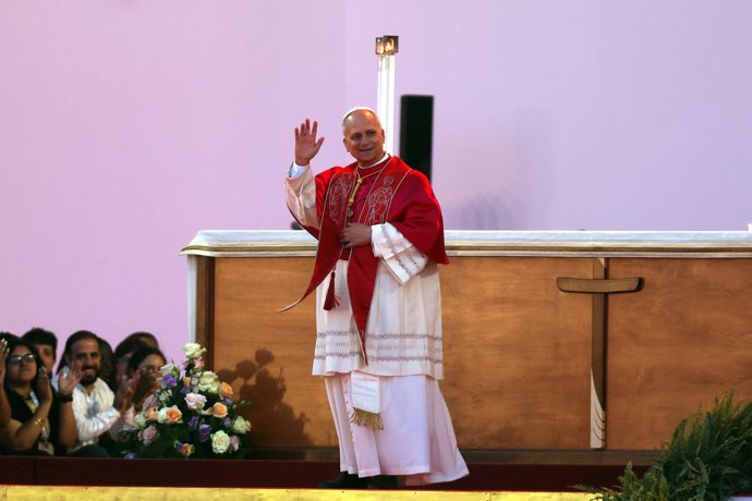 02 August 2025, Italy, Rome: Pope Leo XIV presides over the prayer vigil marking the 2025 Youth Jubilee Week at Tor Vergata in Rome. Photo: Marco Iacobucci/IPA via ZUMA Press/dpa