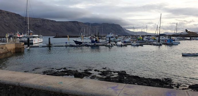 Archivo - Puerto de Caleta de Sebo, en La Graciosa