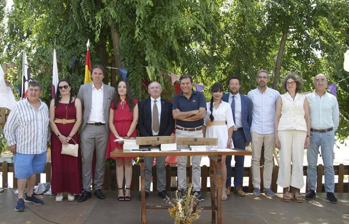 Husillos sella su hermanamiento con los pueblos palentinos de Autillo de Campos y Reinoso de Cerrato