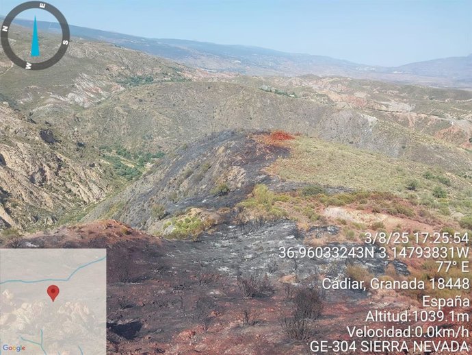 Estabilizado el incendio forestal en Cádiar, cerca de la pedanía de Yátor.