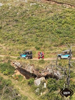 El herido, atendido por personal sanitario