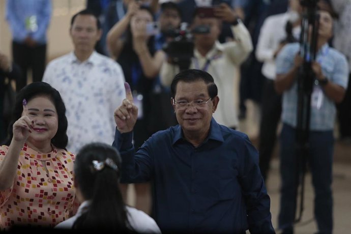 Archivo - El presidente del Senado de Camboya y ex primer ministro del país, Hun Sen.