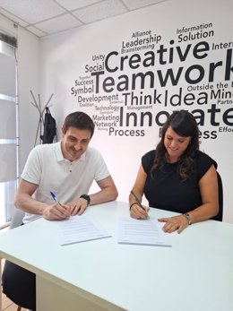 El  presidente de Catalunya Mobile, Roger Vilanou, y de la directora Aspasia Catalunya, Marta Maxé