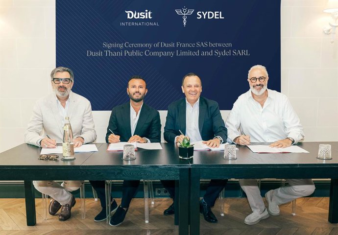 Dusit International