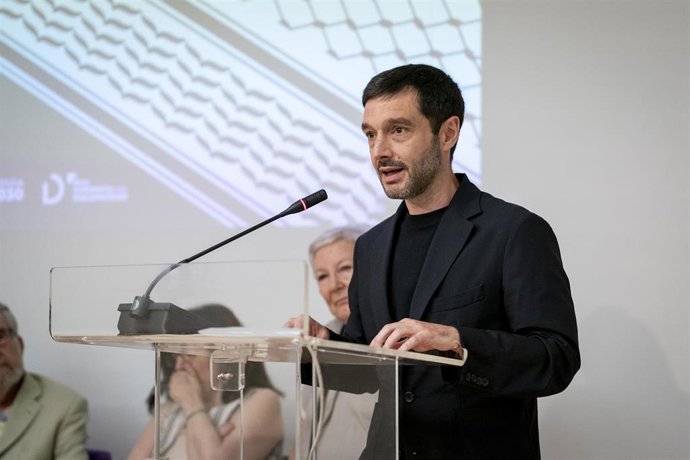 El ministro de Derechos Sociales, Consumo y Agenda 2030, Pablo Bustinduy, durante el acto ‘Alianzas y acciones ante el genocidio en Palestina’, en la Casa Árabe de Madrid, a 23 de julio de 2025, en Madrid (España).