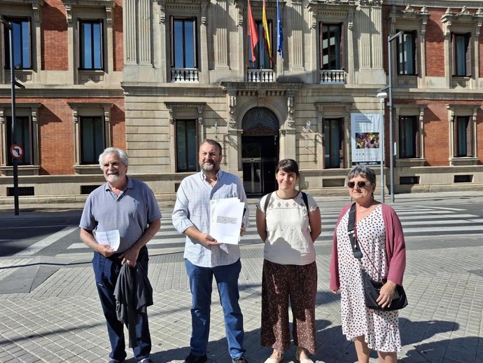 La Plataforma contra las Minas de La Bal D'Onsella y El Perdón, Ecologistas en Acción y la Fundación Sustrai Erakuntza piden incluir el proyecto Mina Muga en la comisión de investigación sobre las adjudicaciones de obra pública en Navarra.