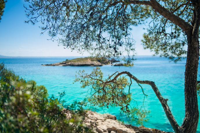 Archivo - Cinco playas imprescindibles para descubrir la esencia de Calvià este verano