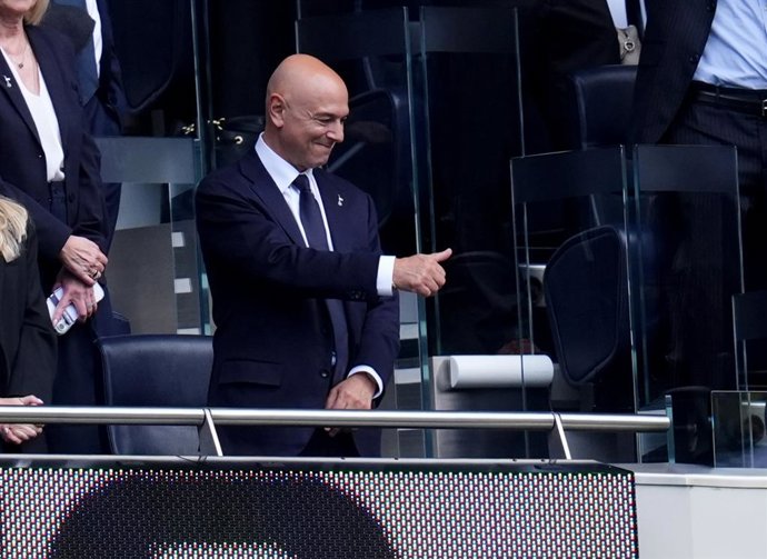 Archivo - 25 May 2025, United Kingdom, Ipswich: Tottenham Hotspur chairman Daniel Levy pictured in the stands prior to the start of the English Premier League soccer match between Ipswich Town and West Ham United at Portman Road. Photo: John Walton/PA Wir