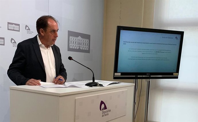 El presidente de la Diputación de Soria, Benito Serrano, tras la Junta de Gobierno Local.