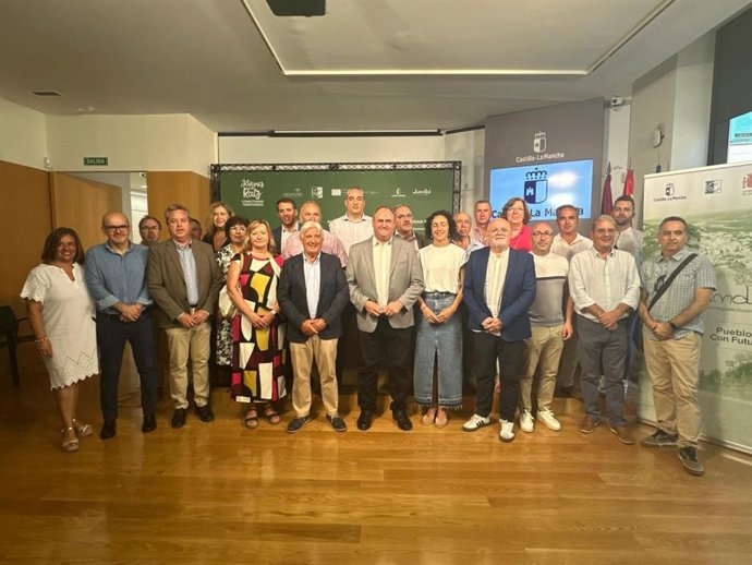 Presentación del proyecto 'Jóvenes con Raíz'.