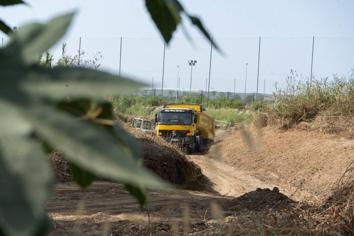 Trabajos de limpieza de ríos y arroyos de la ciudad de Málaga