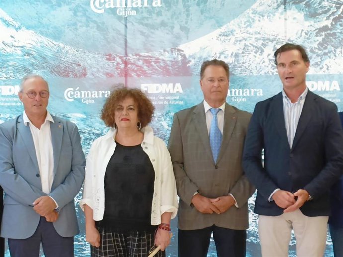 La consejera de Derechos Sociales y Bienestar, Marta del Arco, antes de intervenir en la Jornada de la Federación de Asociaciones de Mayores del Principado de Asturias (Fampa), en la 68 Feria Internacional de Muestras de Asturias.