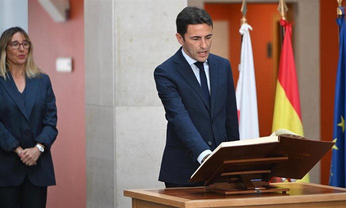 Toma de posesión de Pedro Casares como delegado del Gobierno en Cantabria.