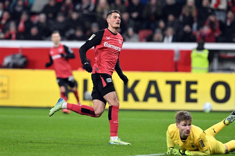 Archivo - El delantero checo Patrik Schick celebra un gol con el Bayer Leverkusen