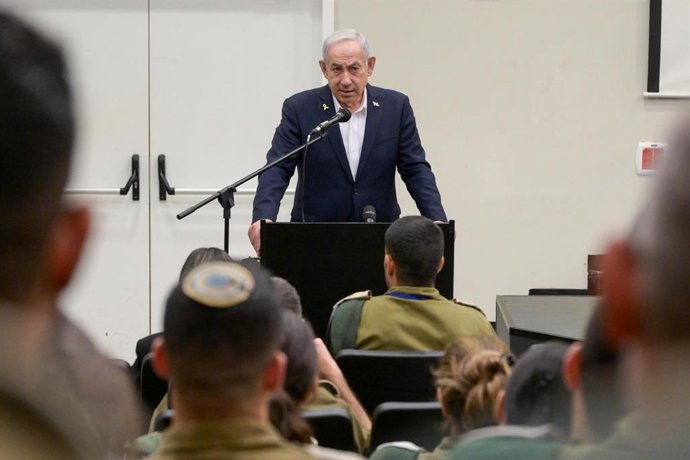 HANDOUT - 28 July 2025, Israel, Tel Aviv: Israeli Prime Mini4ster Benjamin Netanyahu delivers a speech during a visit to the IDF Intelligence Directorate. Photo: Maayan Toaf/GPO/dpa - ATTENTION: editorial use only and only if the credit mentioned above is