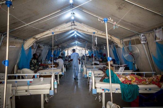 Archivo - November 25, 2021, Maiduguri, Borno State, Nigeria: A view of ward, in Médecins Sans Frontières' 120-bed inpatient therapeutic feeding centre in Maiduguri, Borno State..Islamic militant group Boko Haram, and more recently a faction called ISWAP,