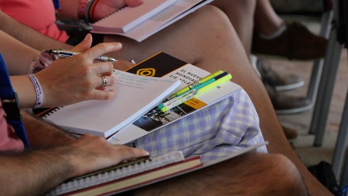 Participantes en uno de los cursos de la Fundación Academia Europea e Iberoamericana de Yuste