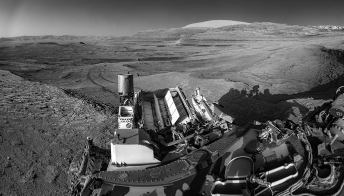 Vista panorâmica tirada pelo rover Curiosity em Marte em 26 de julho de 2025. O dia 6 de agosto marca 13 anos no Planeta Vermelho.