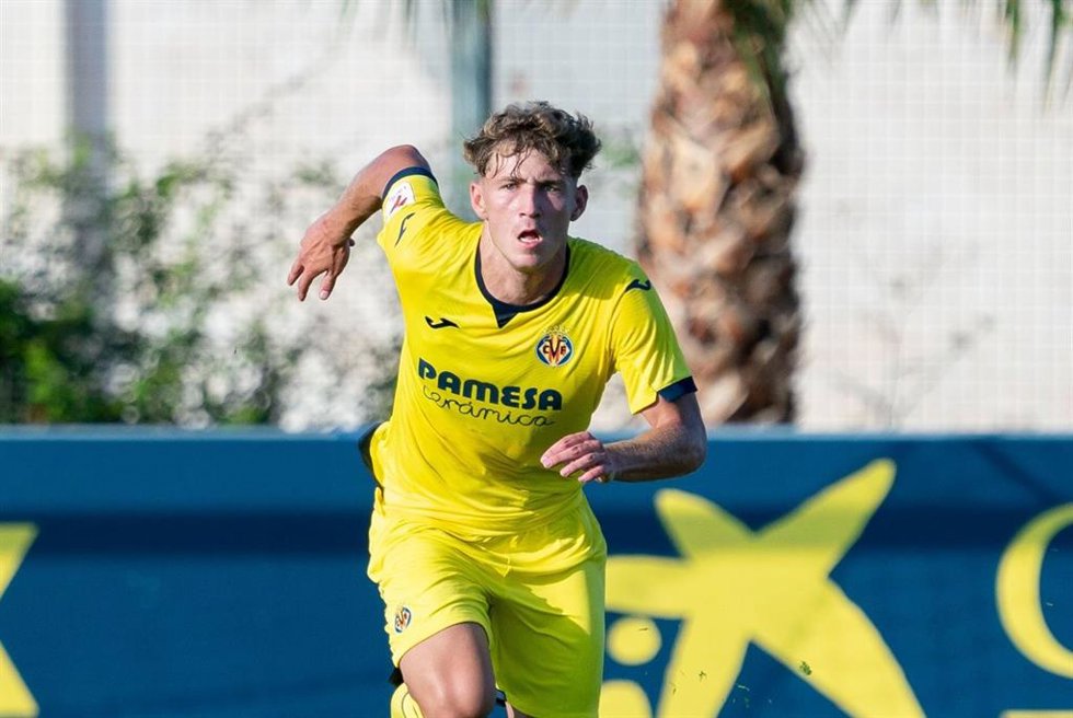 Archivo - El RCD Espanyol ha fichado al jugador Hugo Pérez, de Barcelona y de 22 años, procedente del filial del Villarreal