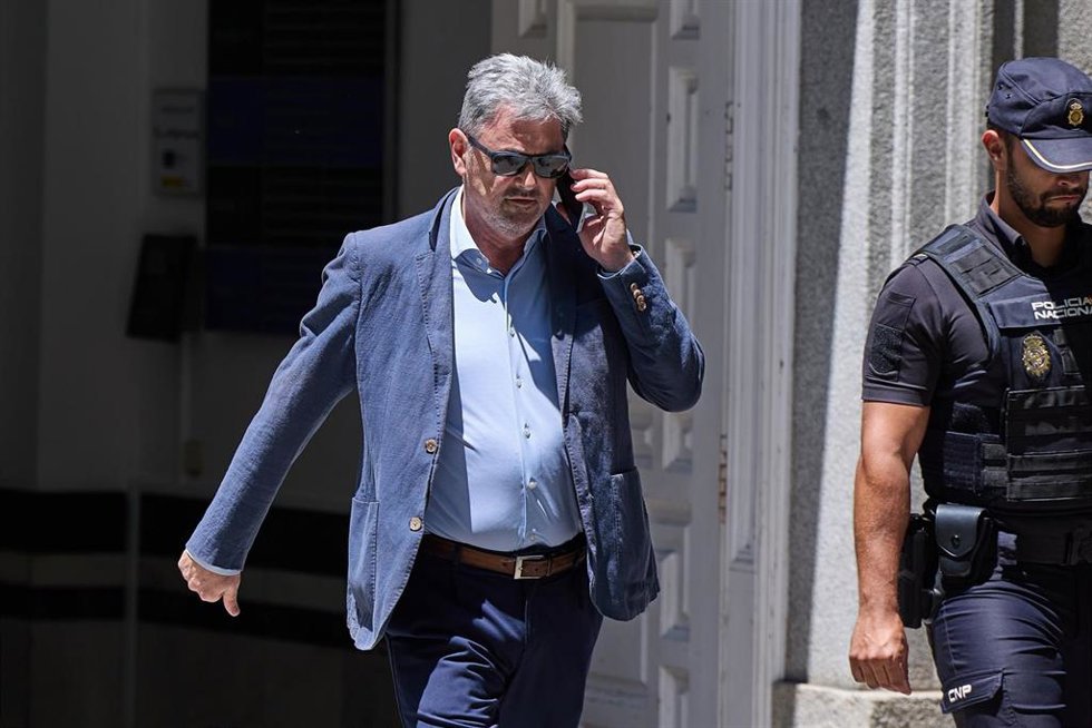 El administrador único de Servinaba Antxon Alonso sale del Tribunal Supremo, a 7 de julio de 2025, en Madrid (España). 