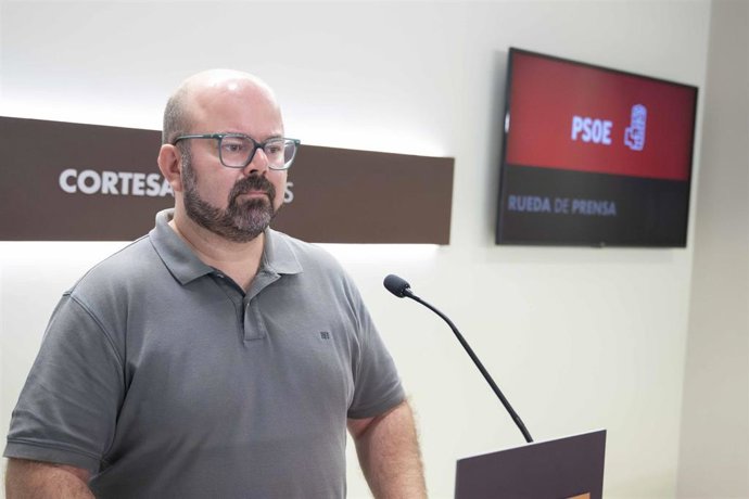 El diputado del PSOE Aragón Sergio Ortiz.