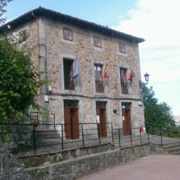 Edificio del Ayuntamiento de San Roque de Riomiera