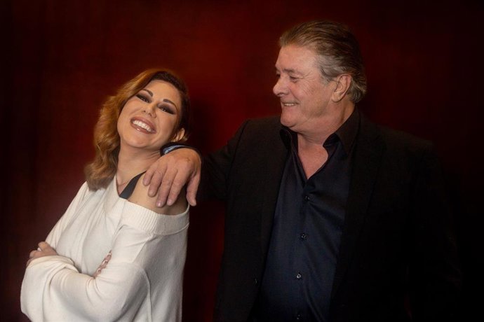 Archivo - Los cantantes Francisco y Tamara posan para Europa Press.