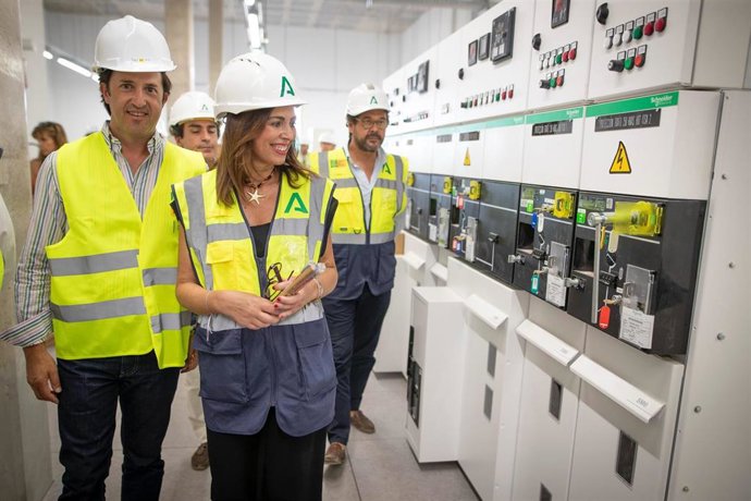 La consejera de Fomento, Articulación del Territorio y Vivienda, Rocío Díaz, visita las obras del metro de Granada.