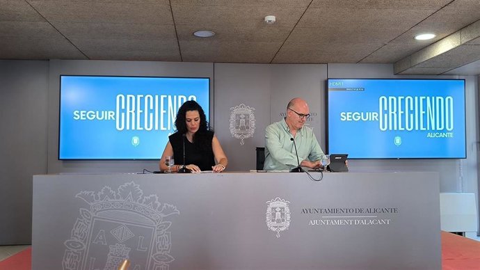 Rueda de prensa de la junta de gobierno local en el Ayuntamiento de Alicante