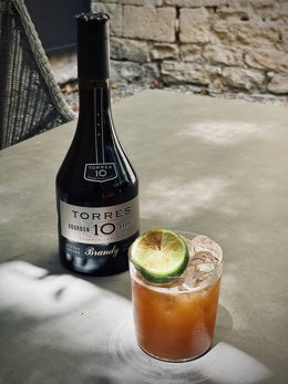 Brandy Maitai hecho con Torres 10 Bourbon Barrel.