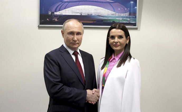Archivo - March 6, 2024, Sirius, Krasnodar Krai, Russia: Russian President Vladimir Putin shakes hands with the the governor of the autonomous region of Gagauzia, Yevgenia Gutsul at the 2024 World Youth Festival held at the Sirius Federal Territory, March