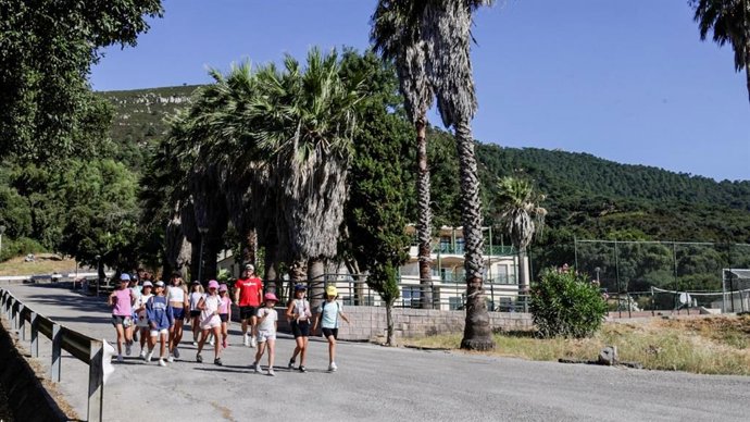 Menores en una actividad de Inturjoven en Algeciras.