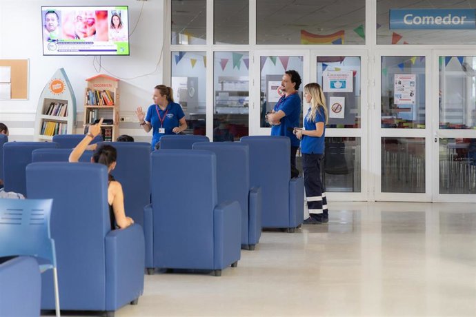 El Ayuntamiento aumenta plazas del dispositivo especial para atender a personas sin hogar por la ola de calor.