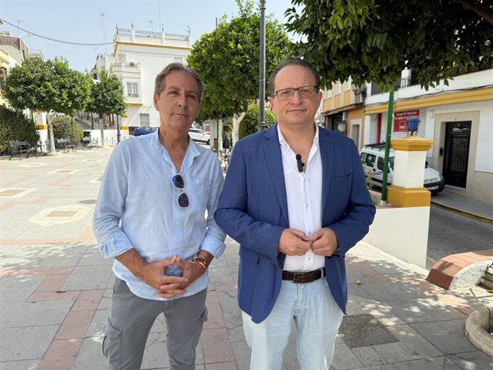 El diputado nacional de Vox por Córdoba, José Ramírez del Río (dcha.).