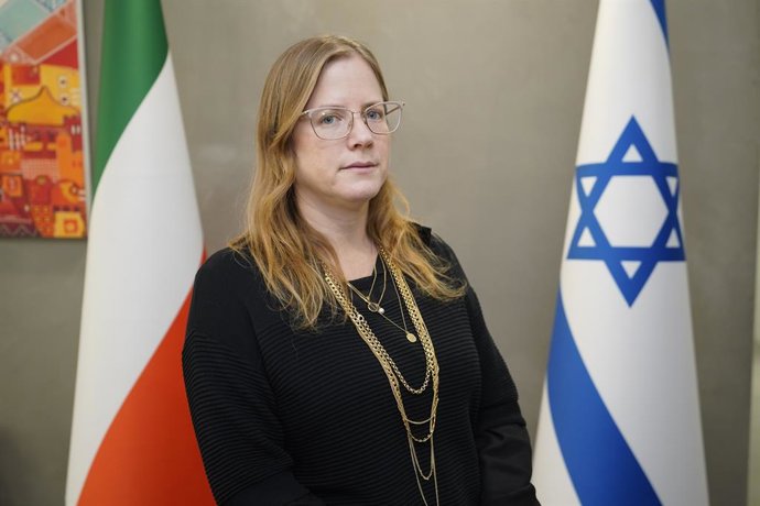 Archivo - 07 November 2023, Ireland, Dublin: Israel's Ambassador to Ireland Dana Erlich hold a press conference at the Israeli Embassy in Dublin. Photo: Niall Carson/PA Wire/dpa