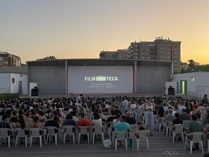 Imagen de una de las sesiones de 'Cine bajo las estrellas'