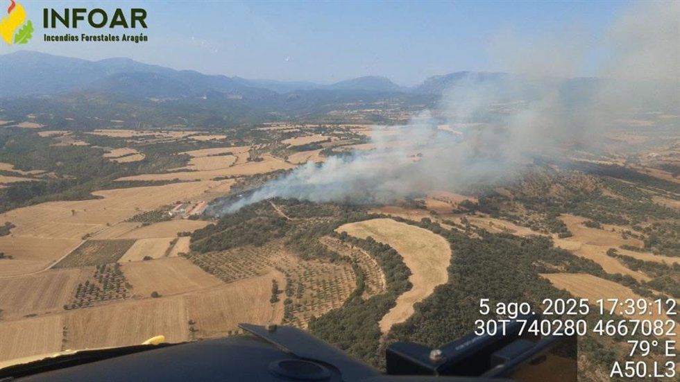 Declarado un incendio en un encinar entre Bierge y Abiego (Huesca).