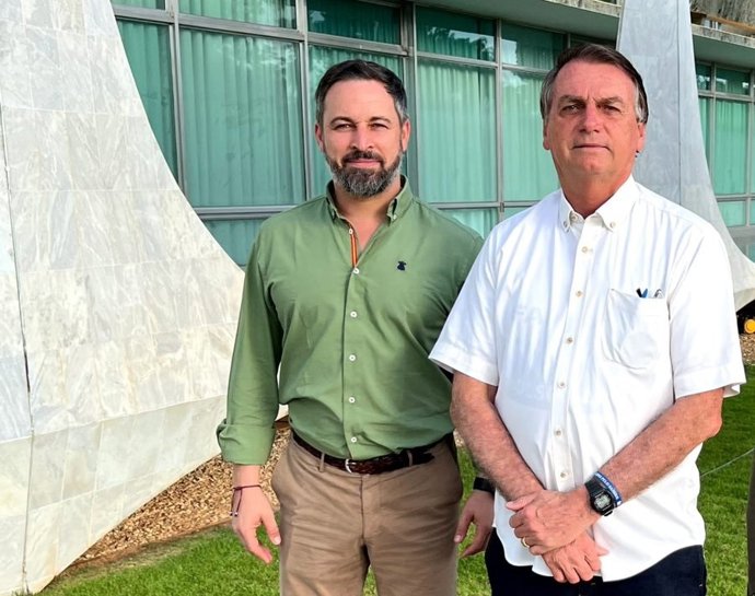 Archivo - El líder de Vox, Santiago Abascal, junto al presidente de Brasil, Jair Bolsonaro