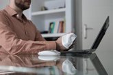 Foto: Sudoración Excesiva: ¿Cuándo preocuparse y qué enfermedades la causan?