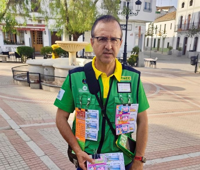 El vendedor de la ONCE en Cardeña, Alfonso Torralbo.