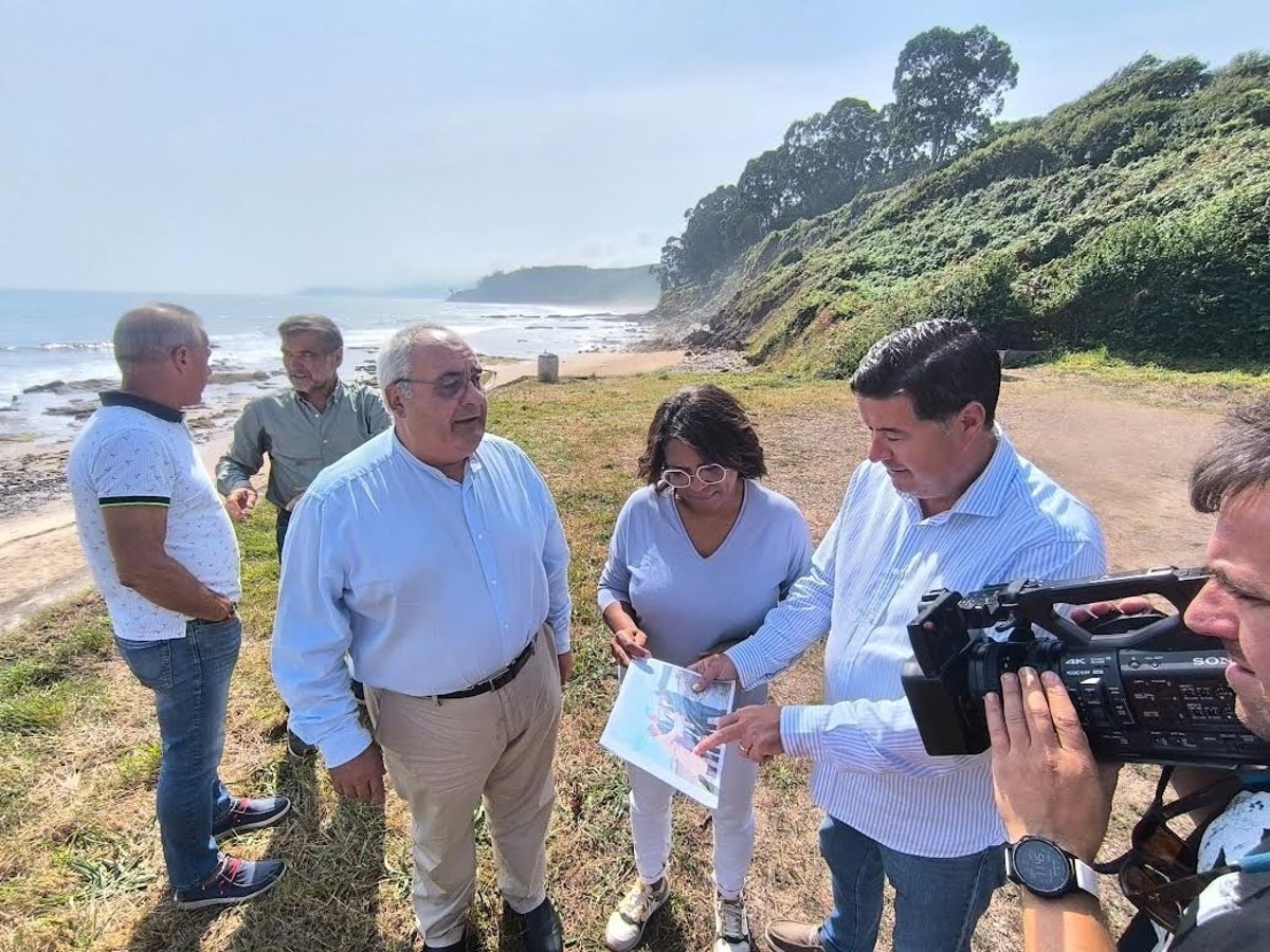 El PP critica la  paralización  de la senda costera entre Lastres y La Griega