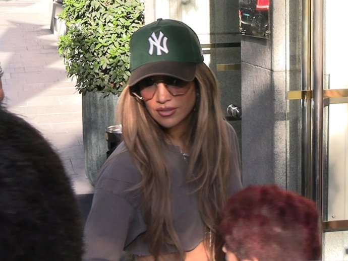 Jennifer López disfruta en su última visita a Madrid entre compras, familia y fans