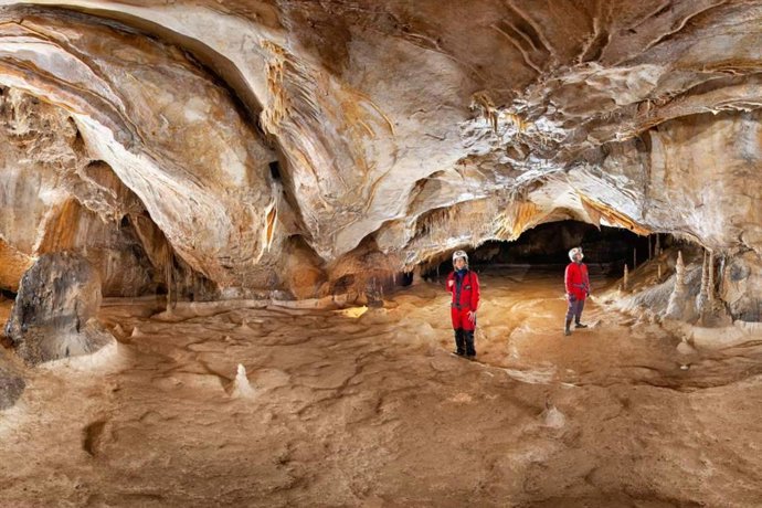 Las vacaciones de última hora en las Cuevas y Minas Turísticas Españolas