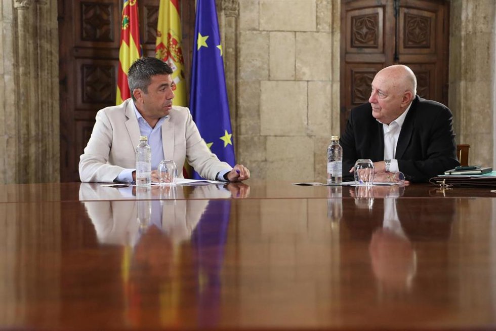 El 'president' de la Generalitat, Carlos Mazón, se reúne con el presidente de la Asociación de Trabajadores Autónomos (ATA) de la Comunitat Valenciana, Alberto Ara Espasa