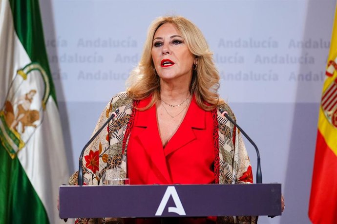 La consejera de Economía y portavoz del Gobierno andaluz, Carolina España, en una imagen de archivo en la rueda de prensa del Consejo de Gobierno.